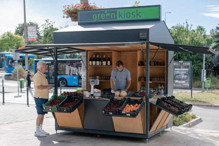 darab_zsuzsa_hw_kiosk_high_res_007_1