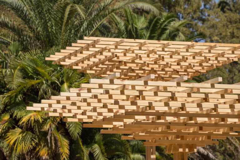 hello-wood-argentina-wooden-installation-architecture