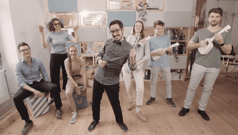 hello-wood-junior-hangszerelo-loci-jatszik-online-hangszer-workshop