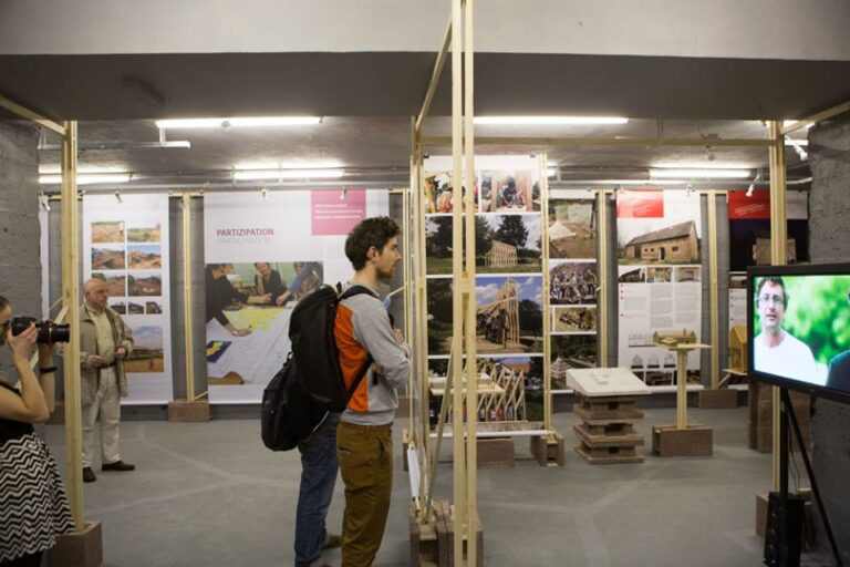 hello-wood-think-global-build-social-fuga-2016-1